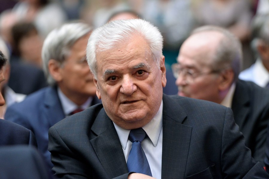 Mulțumesc, domnul ministru Liviu Maior!