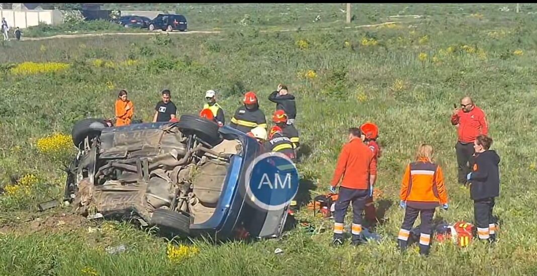 NEWS.ro: Accident grav pe centura municipiului Drobeta Turnu Severin. Două maşini s-au ciocnit violent; o femeie e în stare gravă - FOTO