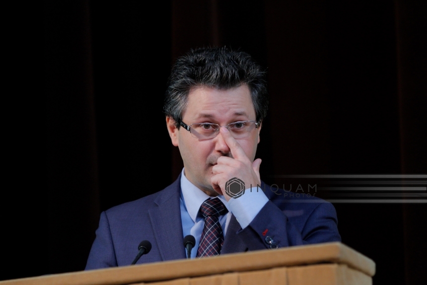 NEWS.ro: AI ia decizii inclusiv de viaţă şi de moarte. Rectorul Politehnicii Bucureşti, Mihnea Costoiu: Intrăm în faza în care AI poate înlocui omul, şcoala trebuie să ţină pasul cu schimbarea