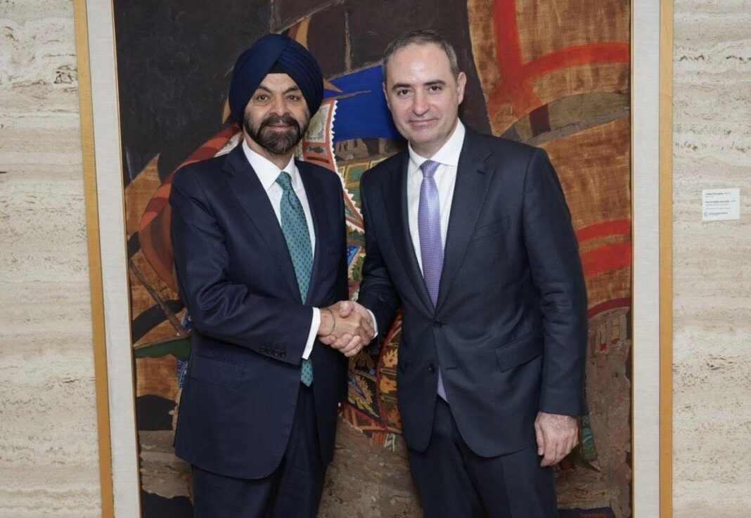 NEWS.ro: Anunţul ministrului Alexandru Nazare, de la Washington: România, lider pe scena regională a energiei. Prima finanţare a Băncii Mondiale în domeniul nuclear din ultimii 60 de ani