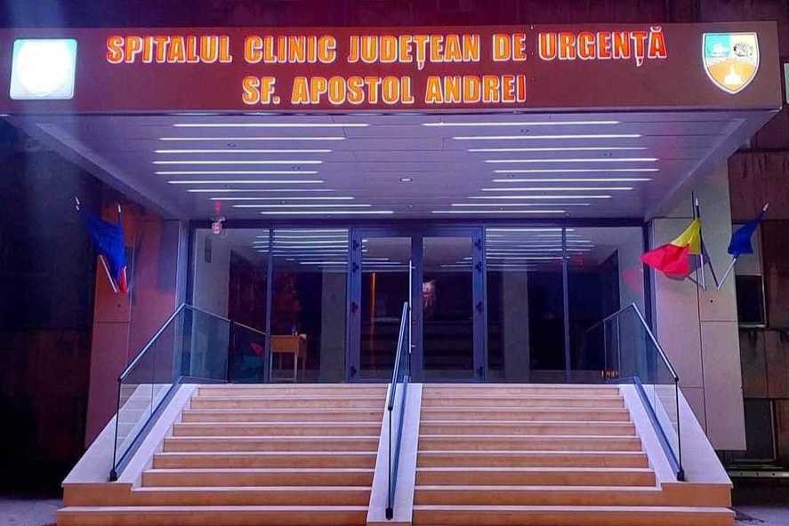 NEWS.ro: Bărbatul cu arsuri grave în urma incendiului care s-a produs la blocul social din Constanţa a murit la spital