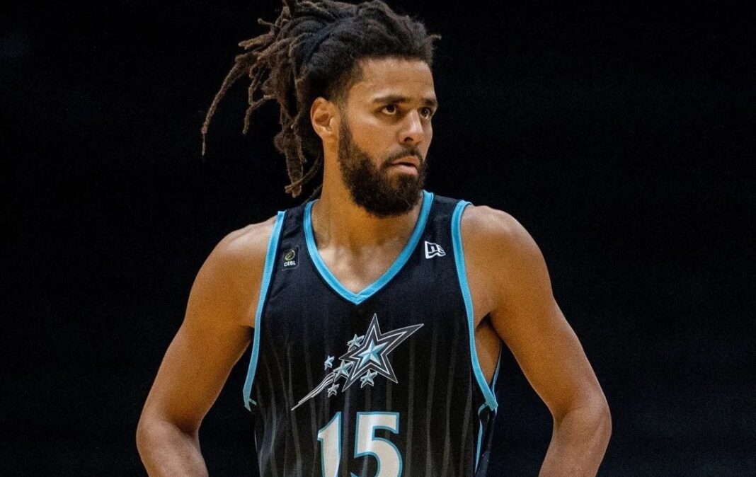 NEWS.ro: Baschet: Vedeta rap americană J. Cole a semnat un contract cu o echipă din China