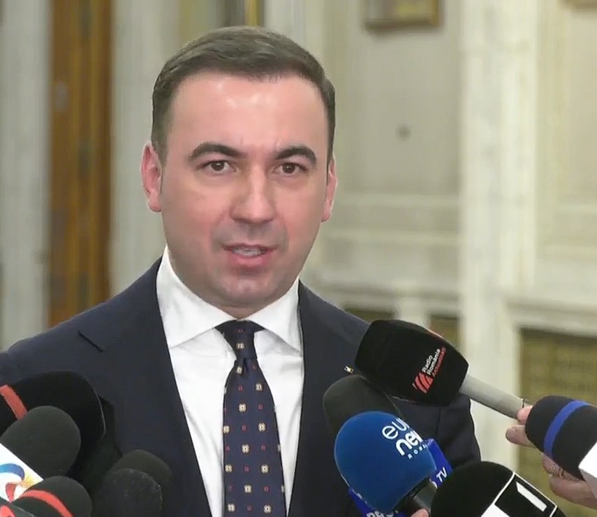 NEWS.ro: Bogdan Ivan: Eu cred că următorii 10 ani, ca să fiu foarte practic, încă sunt ai mixului de gaze naturale, combustibili fosili şi surse regenerabile plus stocare