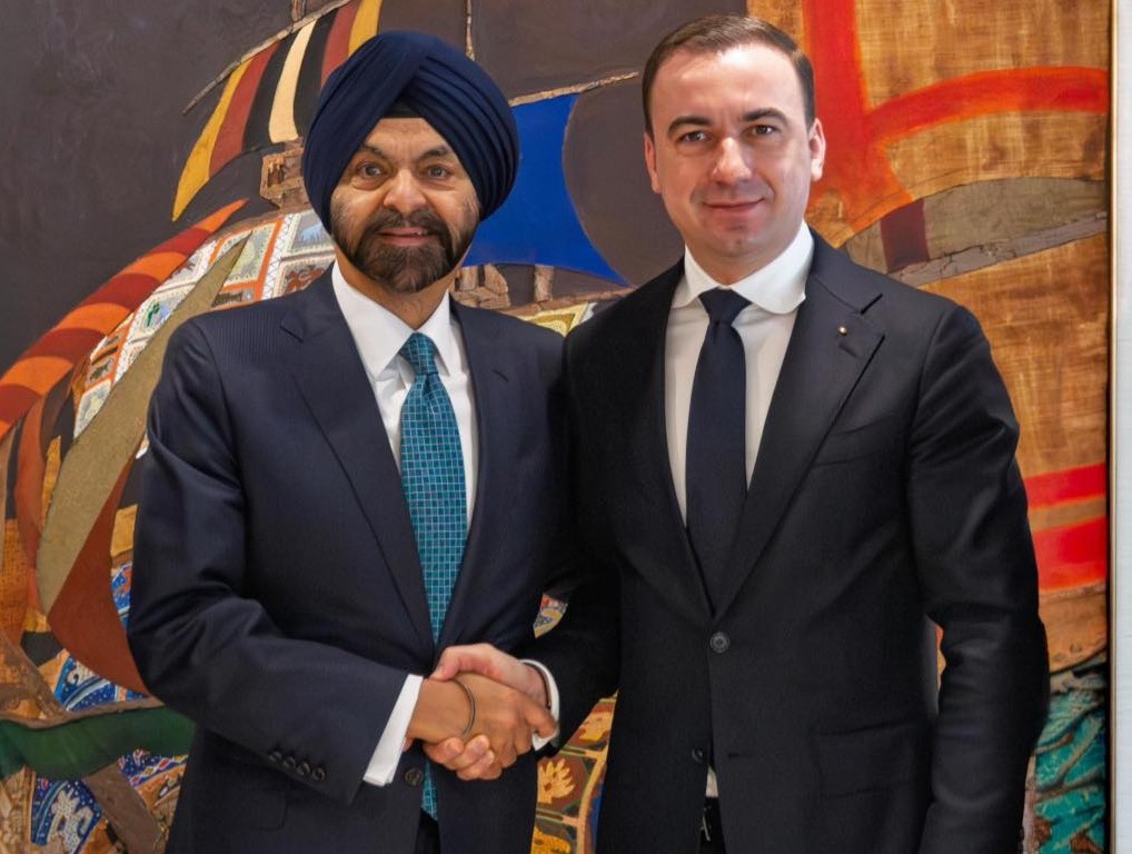 NEWS.ro: Bogdan Ivan: Obiectivul meu la Washington este clar: România să fie prima ţară din lume în care Banca Mondială finanţează producţia de energie nucleară / Discuţie cu preşedintele Grupului Băncii Mondiale