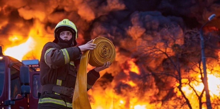NEWS.ro: Cel puţin 25 de răniţi, 15 la Sumî, în atacuri ruseşti nocturne în Ucraina, cu două rachete şi 143 de drone. O rachetă şi 116 drone doborâte, anunţă Forţele Aeriene ucrainene. 97 de drne ucrainene lansate împotriva Rusiei, doborâte, anunţă Moscova