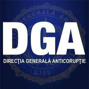 NEWS.ro: Dâmboviţa: Şofer de camion plasat sub control judiciar, după ce a încercat să mituiască doi poliţişti, pentru a nu fi sancţionat fiindcă nu a folosit tahograful