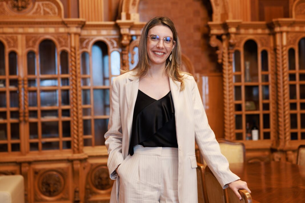 NEWS.ro: Diana Buzoianu anunţă că proiectul de lege privind sancţionarea hărţuirii sexuale şi când nu este în cadrul unei relaţii de muncă a primit azi aviz favorabil de la Consiliul Economic şi Social