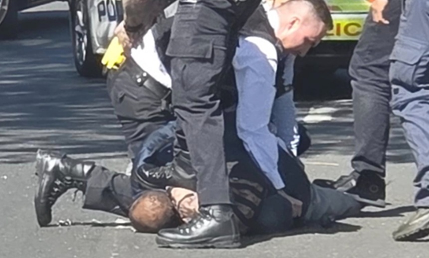 NEWS.ro: Doi răniţi în Regatul Unit, într-un atac cu cuţitul în cartierul evreiesc Golders Green, la Londra. Un suspectat arestat