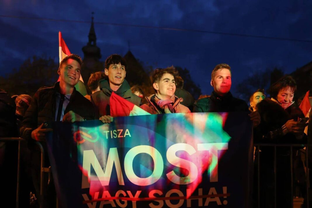 NEWS.ro: Dominic Fritz, după ce Viktor Orban şi-a recunoscut înfrângerea: Maghiarii şi-au luat democraţia înapoi. Au ales speranţa în locul fricii de duşmanii croiţi de propaganda de tip rusesc. Felicitări, Ungaria! Bine ai revenit acasă