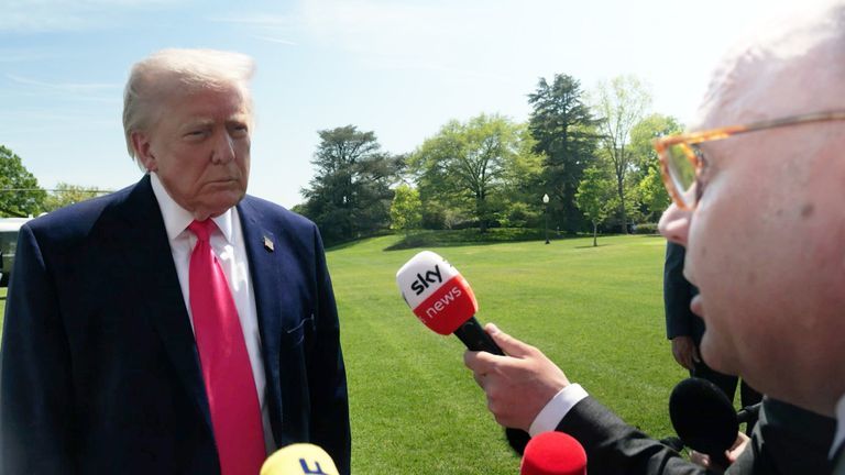 NEWS.ro: Donald Trump: NATO „şi-a creat singur o problemă”
