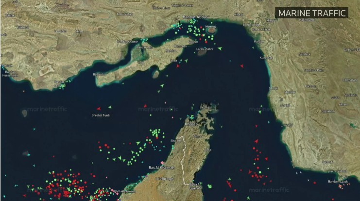 NEWS.ro: Două nave provenind din Iran au traversat strâmtoarea Ormuz în ciuda blocadei americane