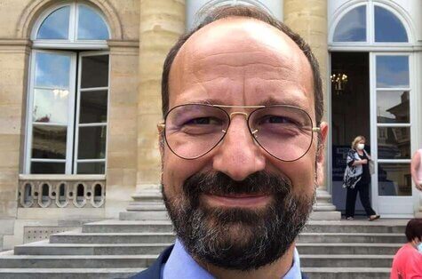 NEWS.ro: Dr. Radu Lupescu, despre concediile medicale în Franţa: În primele trei zile nu primeşti salariul de la casa de asigurări/ S-a ajuns în 2025 ca, practic, o zi din 20 să nu fie lucrată/ Care sunt motivele concediilor medicale / Ce se întâmplă în Anglia