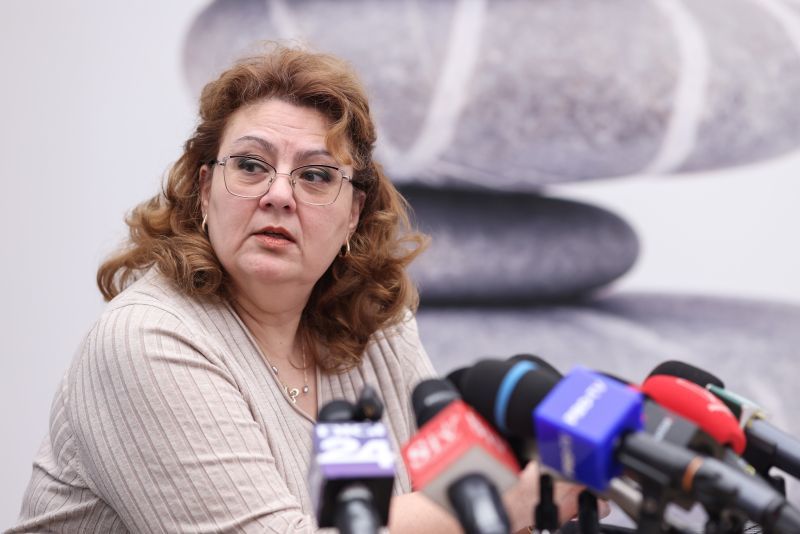 NEWS.ro: Dr. Sandra Alexiu: Lipsa vaccinării ROR înseamnă să te confrunţi cu epidemii de rujeolă/ Boala poate apărea la copii cu vârste mici la care nu se pot vaccina / Cele mai mici rate de vaccinare sunt în Banat şi în Bucovina