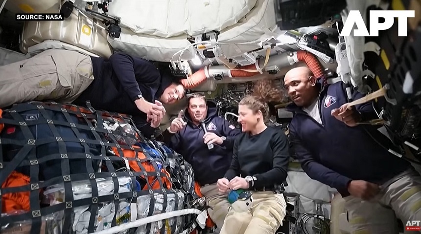 NEWS.ro: Echipajul navei Artemis II a vorbit în timp ce se îndreapta spre Lună: 