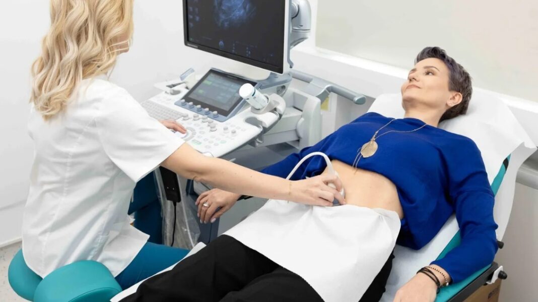 NEWS.ro: Ecografia, o investigaţie simplă care poate salva vieţi: „Tumorile abdominale nu dor în stadiu incipient”