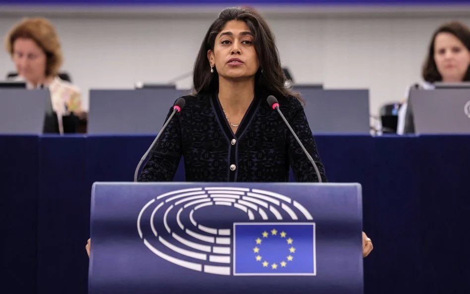 NEWS.ro: Eurodeputata franceză Rima Hassan a fost reţinută pentru „apologie a terorismului”