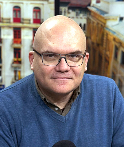 NEWS.ro: Eveniment News.ro: Raul Pop (secretar de stat Ministerul Mediului): Contextul geopolitic accelerează sustenabilitatea, nu o împiedică / Preţul energiei este un indicator de profitabilitate, dar şi de sustenabilitate