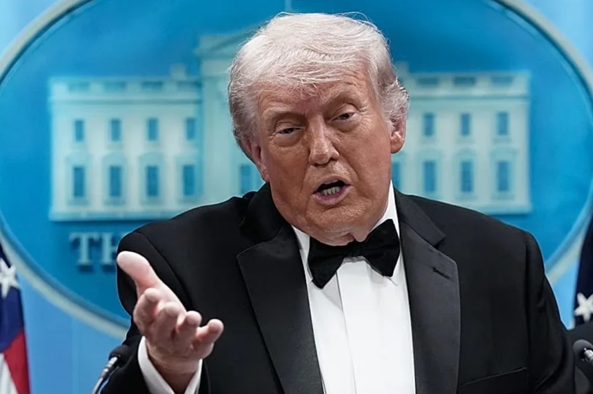 NEWS.ro: Focurile de armă de la Hilton sunt dovada că sala sa de bal este necesară, îşi susţine Trump proiectul construcţiei sălii  de bal de la Casa Albă