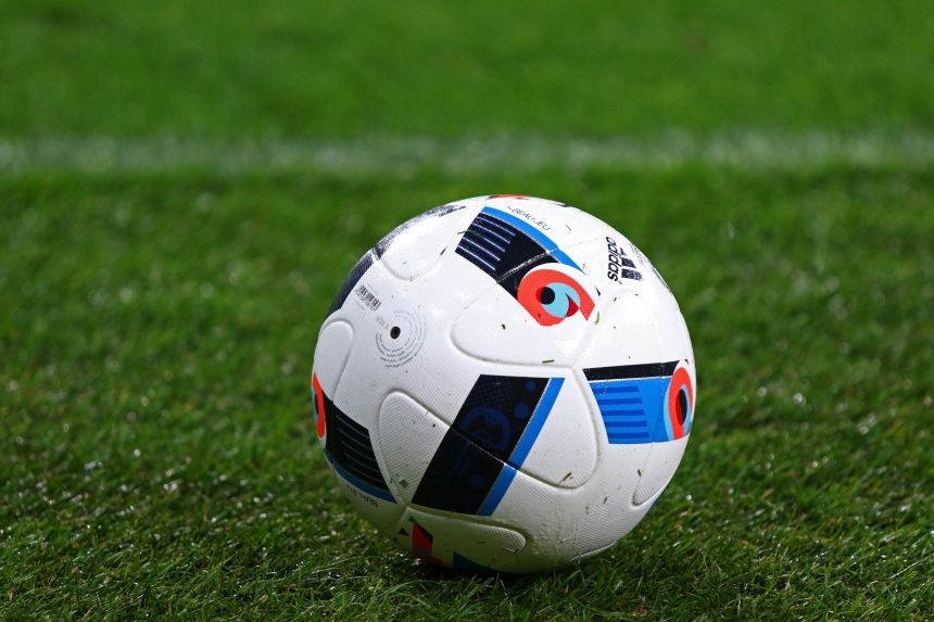 NEWS.ro: Fotbal: 133 de meciuri din campionatul Olandei ar putea fi rejucate din cauza unei incredibile încurcături legislative