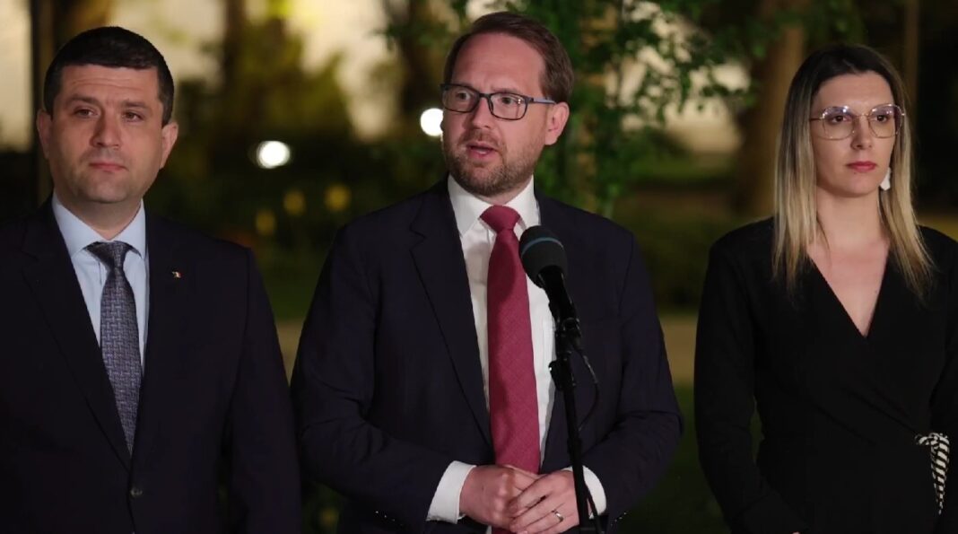 NEWS.ro: Fritz: Încă nu există discuţia finalizată despre portofolii, există mai multe variante pe care le vom discuta între preşedinţi de partide