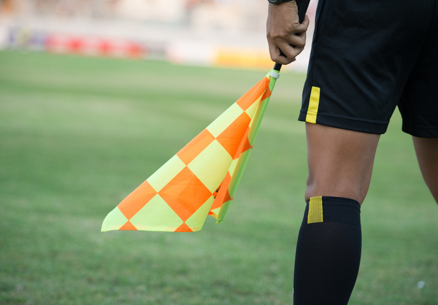 NEWS.ro: George Găman arbitrează meciul FCSB - Petrolul, de vineri, din Superliga. Cine a fost delegat la partida FC Hermannstadt - AFK Csikszereda