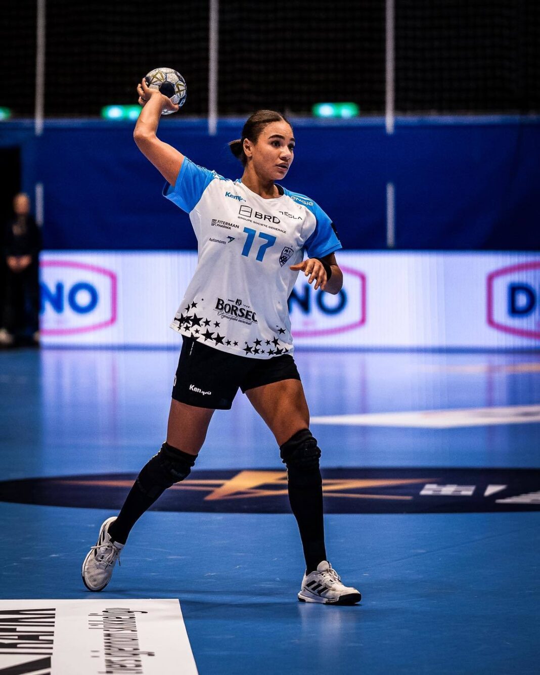 NEWS.ro: Handbal feminin: CSM Bucureşti, eşec la limită în deplasare, cu Team Esbjerg, în turul sferturilor Ligii Campionilor