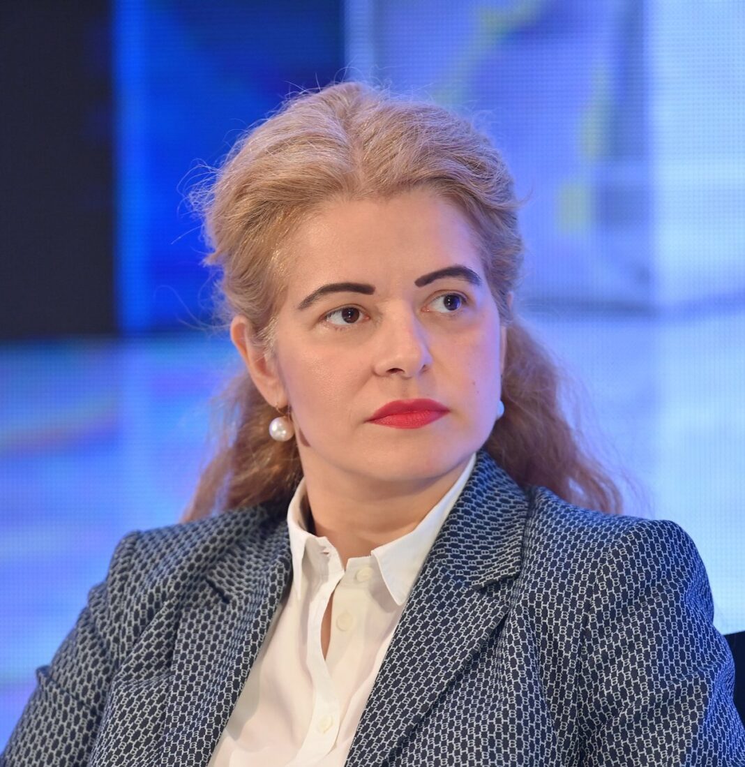 NEWS.ro: IMM-urile au intrat într-o deteriorare vizibilă. Gabriela Folcuţ, director executiv ARB:. Sunt domenii care au acum risc mare