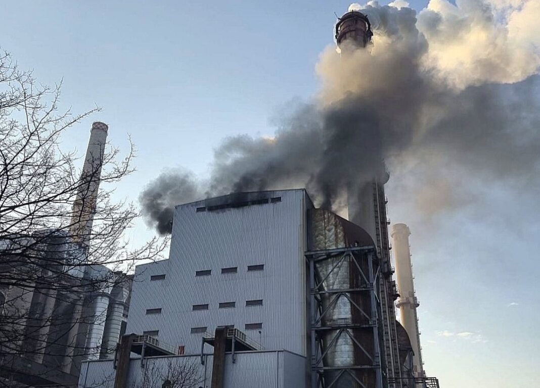 NEWS.ro: Incendiu la Termocentrala Rovinari - FOTO