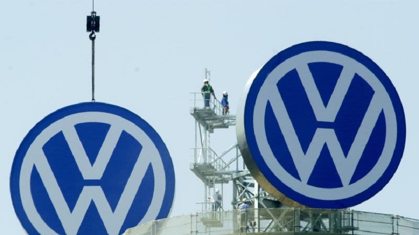 NEWS.ro: Industria auto europeană analizează trecerea spre producţia militară, pentru a face faţă crizei din sector