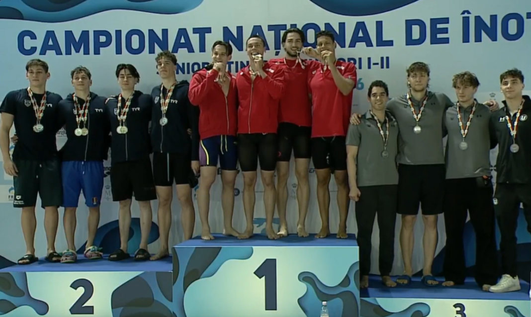NEWS.ro: Înot: David Popovici, aur şi record naţional la ştafetă 4x100 m liber, cu colegii de la CS Dinamo