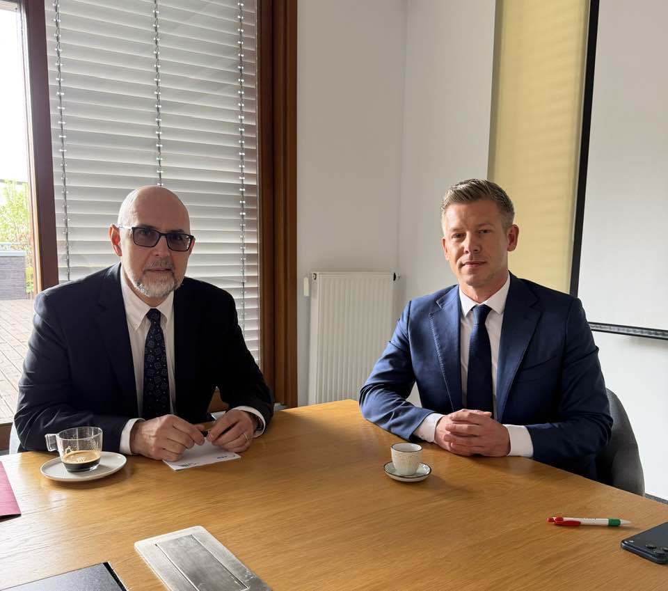 NEWS.ro: Kelemen Hunor s-a întâlnit cu Péter Magyar la Budapesta / Guvernul TISZA şi UDMR vor colabora / Viitorul premier al Ungariei anunţă că maghiarii din Transilvania vor continua să beneficieze de ajutor, dar cere transparenţă