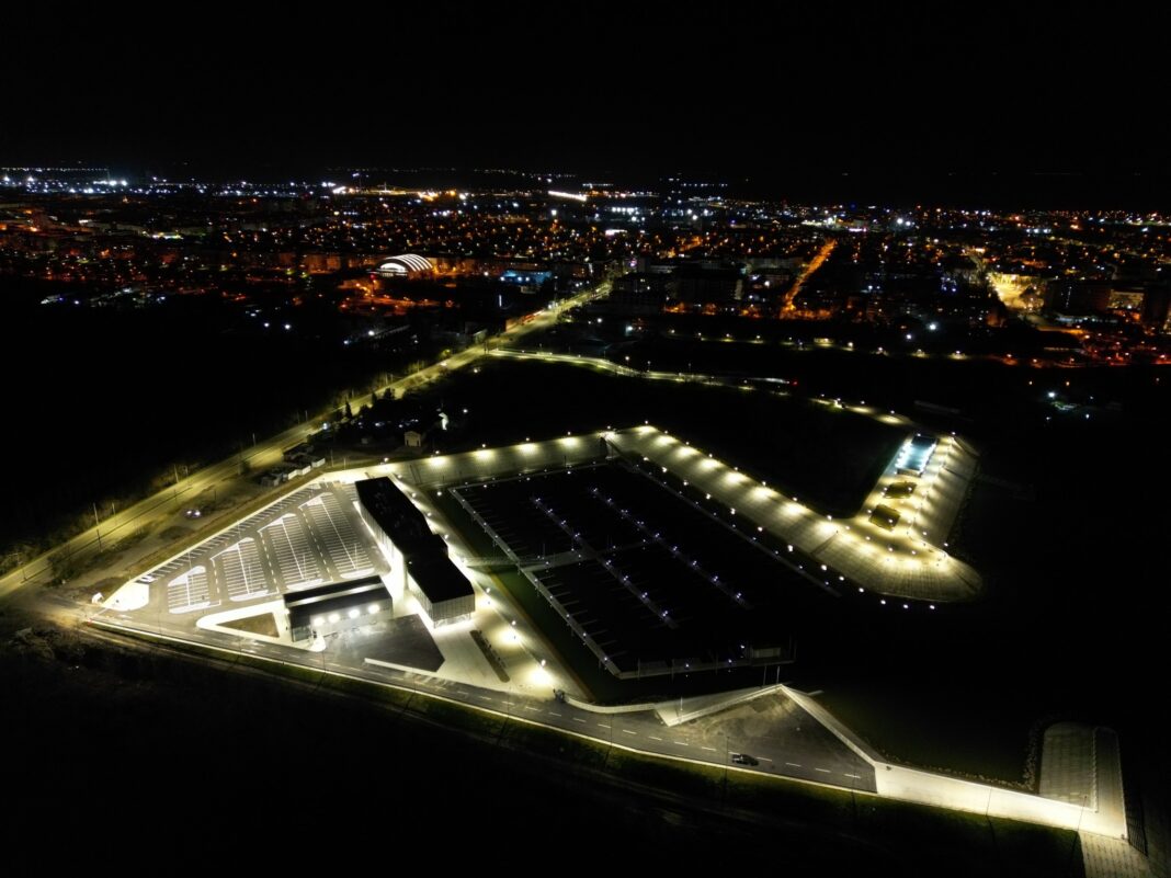 NEWS.ro: Lucrările la Portul Turistic Călăraşi, investiţie de 87 de milioane de lei, finalizate / Portul are o capacitate de 250 de ambarcaţiuni şi include pontoane, spaţii administrative şi comerciale - FOTO