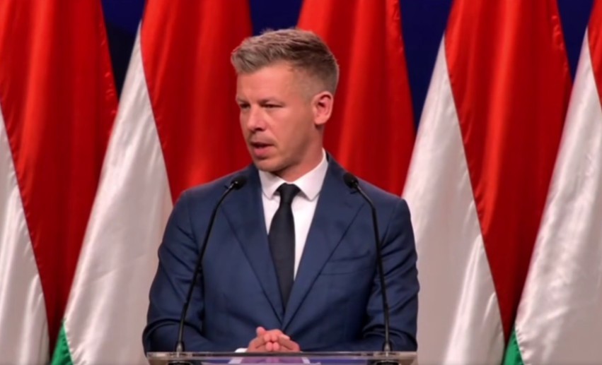 NEWS.ro: Magyar promite limitarea numărului de mandate de prim-ministru la două, blocând astfel o eventuală revenire a lui Orbán