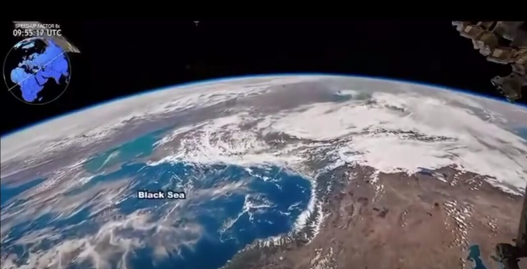 NEWS.ro: Marea Neagră, văzută din spaţiu - Ambasada României în SUA prezintă imagini surprinse de nava spaţială Orion în timpul misiunii Artemis II - VIDEO