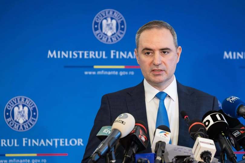 NEWS.ro: Ministrul Finanţelor: Bonificaţii de 43,5 milioane de lei pentru 78.322 de români care au plătit anticipat impozitul pe venit şi contribuţiile sociale / Încasările bugetare aferente au crescut cu 2,12 miliarde lei faţă de aceeaşi perioadă din 2025
