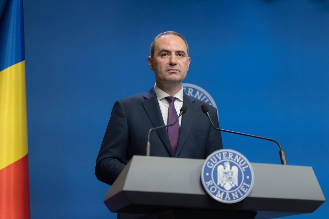 NEWS.ro: Ministrul Finanţelor, discuţii cu Comisarul european pentru servicii financiare despre dezvoltarea pieţei de capital din România/ Contul european de investiţii, un produs care să faciliteze accesul cetăţenilor la pieţele financiare