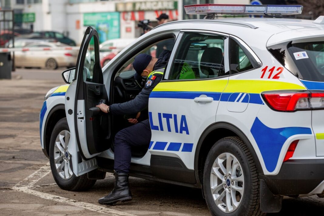 NEWS.ro: Mureş: Cinci persoane, reţinute într-un dosar de încăierare în public / Între agresori este şi o femeie / În urma bătăii, doi oameni au ajuns la spital