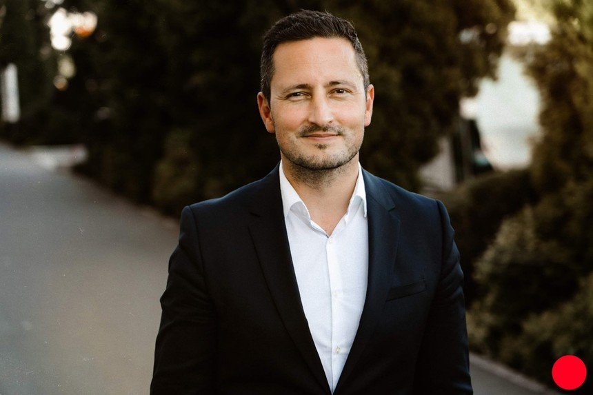 NEWS.ro: Nicu Ştefănuţă: Românii au un pic de gândit după victoria noului prim ministru al Ungariei / Azi a murit un lider eurasiatic şi s-a născut un lider european