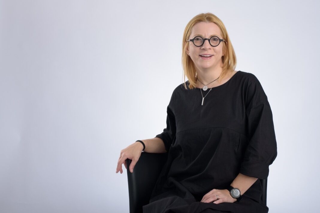 NEWS.ro: Op-ed Gabi Bartic: Elefantul din cameră - cum îi evaluăm pe copii (şi de ce contează mai mult decât credem)