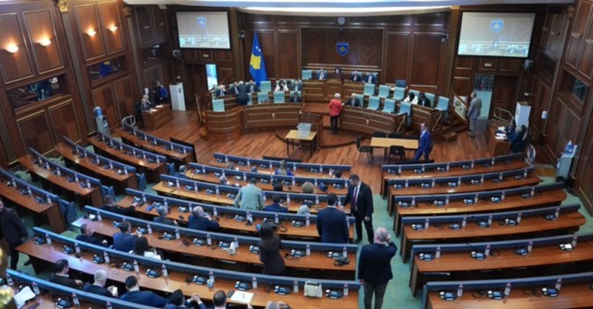 NEWS.ro: Parlamentul kosovar eşuează să aleagă un nou şef de stat şi deschide calea al treilea rând de alegeri legislative în mai puţin de un an