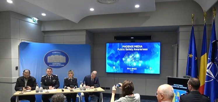 NEWS.ro: Parteneriat public-privat pentru ca autorităţile să folosească panourile publicitare digitale din Bucureşti şi alte 17 oraşe – Se vor transmite avertismente cu privire la copiii dispăruţi, persoanele urmărite sau evadate şi avertizările de vreme severă