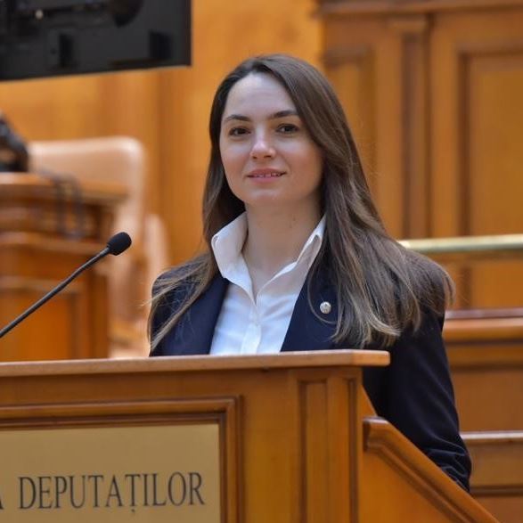 NEWS.ro: Partidul Oamenilor Tineri (POT) îşi pierde grupul parlamentar de la Camera Deputaţilor, după plecarea a 10 deputaţi / Noul grup parlamentar se va numi ”Uniţi pentru România”
