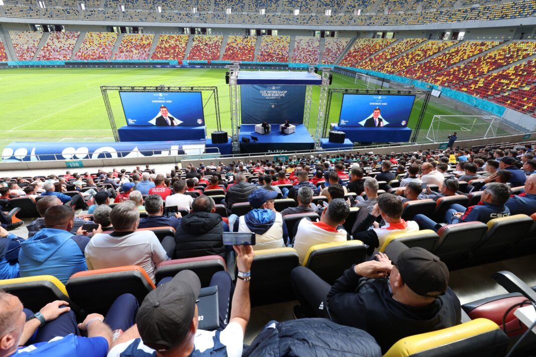 NEWS.ro: Peste 800 de specialişti din academiile de fotbal au participat la cel mai important eveniment dedicat formării antrenorilor