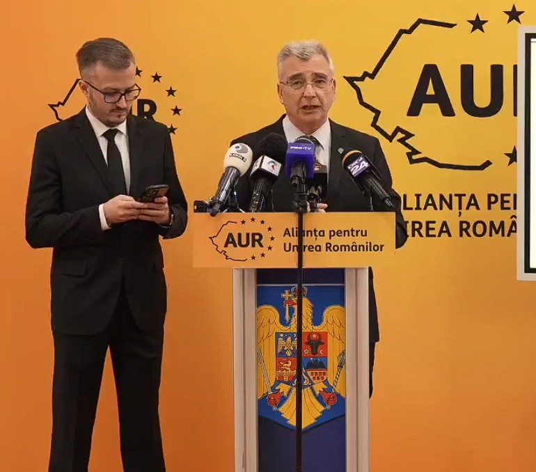 NEWS.ro: Petrişor Peiu (AUR), despre moţiunea de cenzură: Calendarul nostru nu are legătură cu ce face PSD, o vom depune după 13 mai. Nu ne raportăm la certurile din coaliţie / PSD poate să-şi introducă propria moţiune