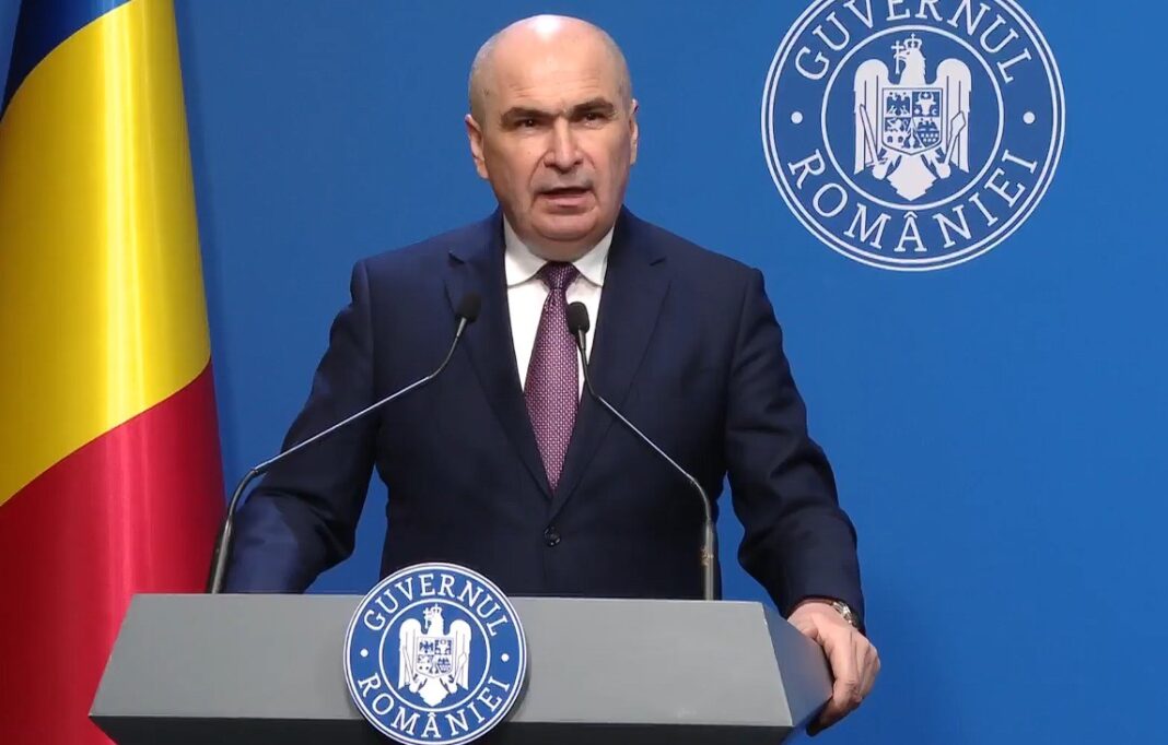 NEWS.ro: Premierul Ilie Bolojan i-a adus un ultim omagiu lui Mircea Lucescu, la Arena Naţională: Sunt aici în semn de respect pentru un om cu o carieră prestigioasă
