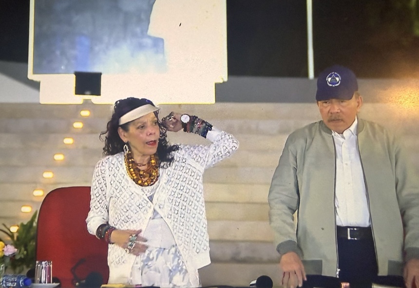 NEWS.ro: Preşedintele nicaraguan Daniel Ortega, fostul lider al gherilei sandiniste de extremă stânga, îl acuză pe Donald Trump de ”dezechilibru mental”, pentru că a lansat Războiul din Iran. ”Aşa cum se zice aici, el nu e întreg la cap”