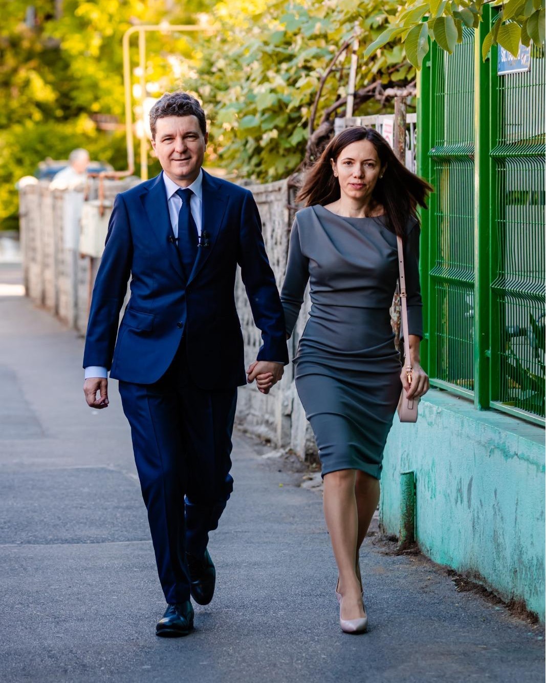 NEWS.ro: Preşedintele Nicuşor Dan spune că s-ar putea muta la vară într-o locuinţă de protocol la vară, când e vacanţa copiilor / Despre Vila Lac: Nu, acolo e prea izolat şi pentru copii nu cred că e bine. Dar undeva într-un cartier, poate