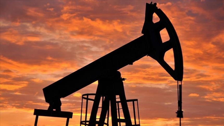 NEWS.ro: Preţurile petrolului au crescut uşor luni, în tranzacţii volatile, pe fondul negocierilor indirecte dintre SUA şi Iran