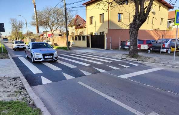 NEWS.ro: Primăria Capitalei: Siguranţă în trafic! Am început să supraînălţăm trecerile de pietoni din zonele în care şoferii tind să circule cu viteză / De asemenea, avem studiul de fezabilitate pentru suprailuminarea a 140 de treceri