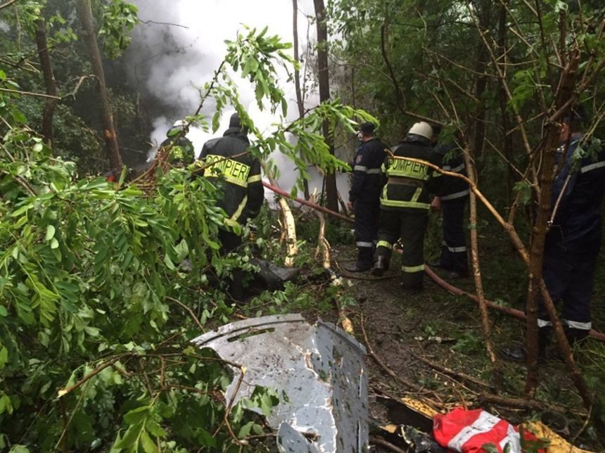 NEWS.ro: Procurorii militari au dispus urmărirea penală a 17 persoane, dosarul vizând înlocuirea elicopterului prăbuşit în 2016 în Republica Moldova / Pentru noua aeronavă nu s-au îndeplinit formalităţile vamale / Prejudiciu de peste 4,4 milioane de lei